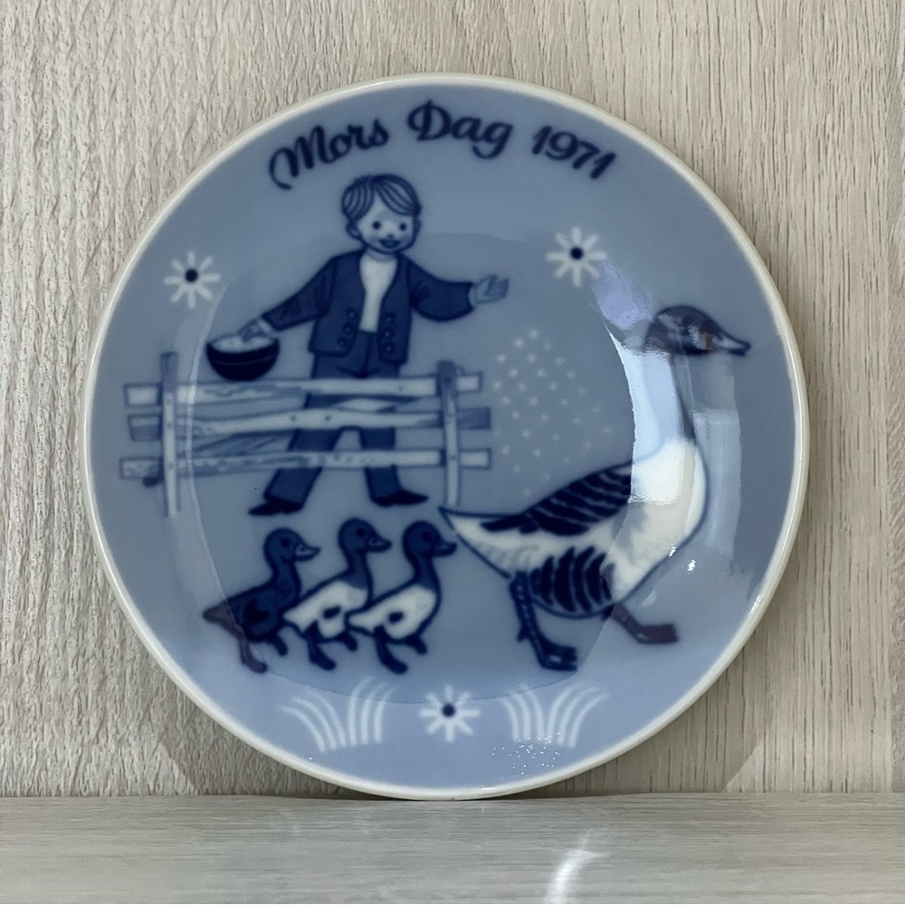 Vintage 1971 Porsgrund Norway Mother’s Day Plate – Limited Edition Collectible